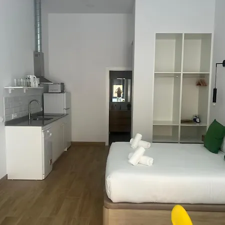 Triana Aparthotel 3*