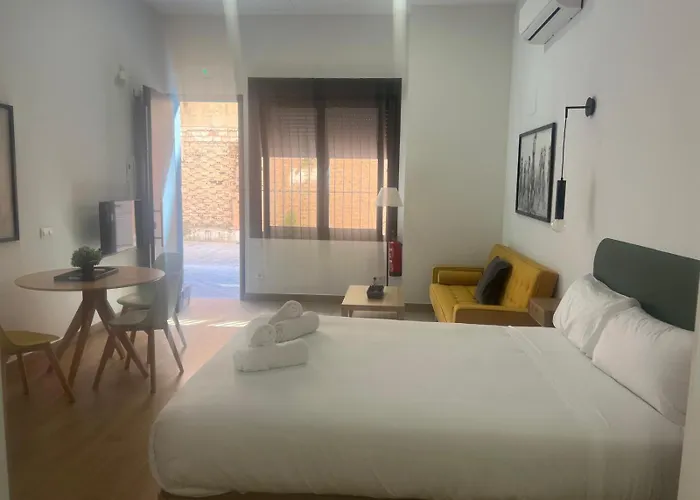 Triana Apartahotel Sevilla
